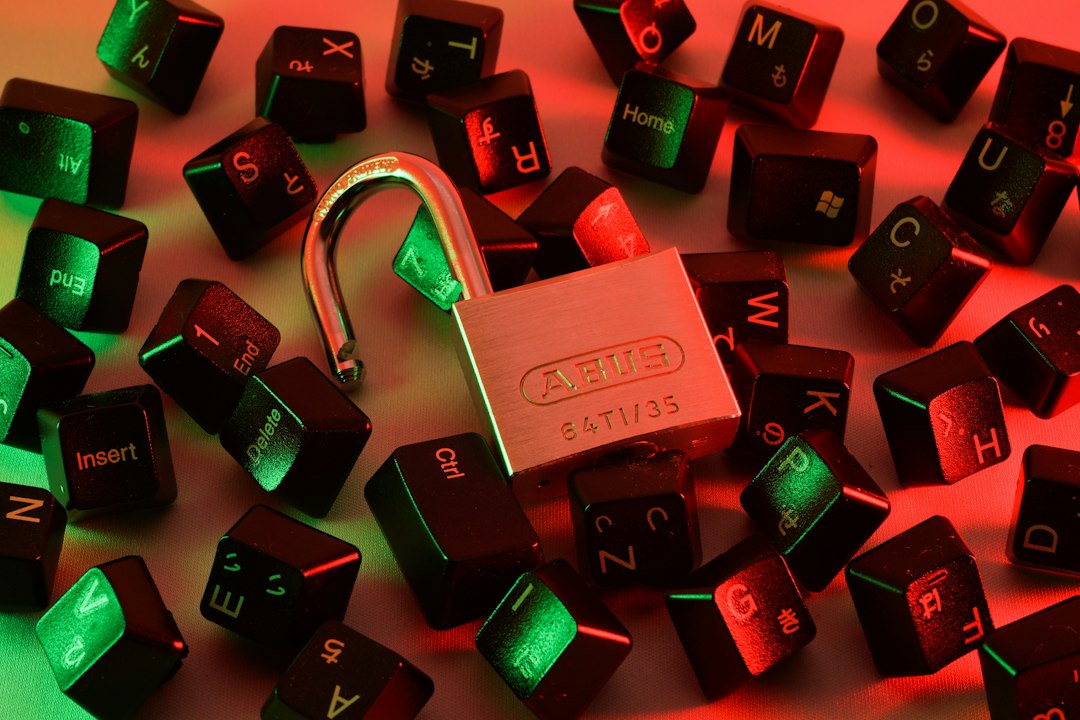 Warning sign representing Forex trading scams and fraud protection for beginner traders